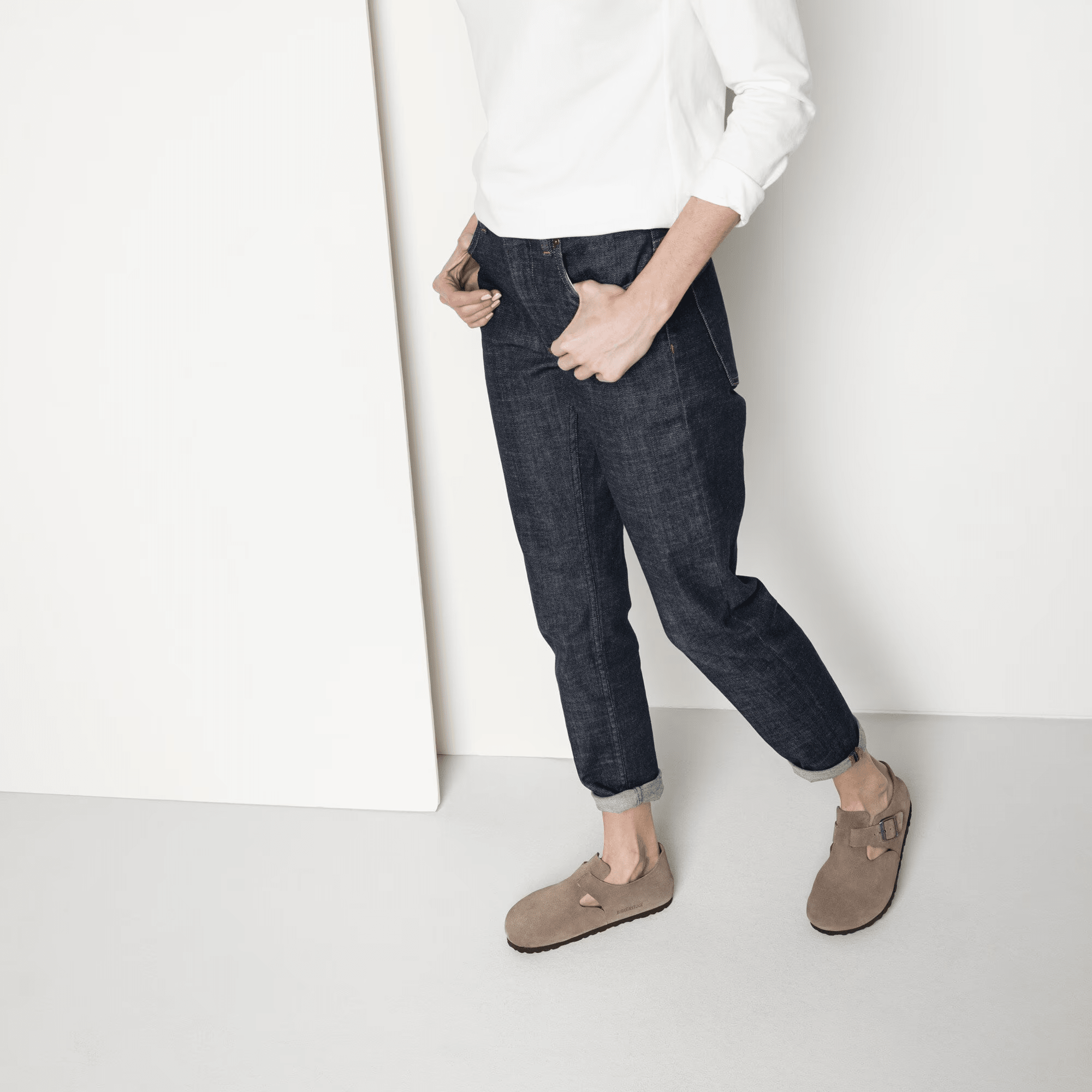 London Suede Leather in Taupe