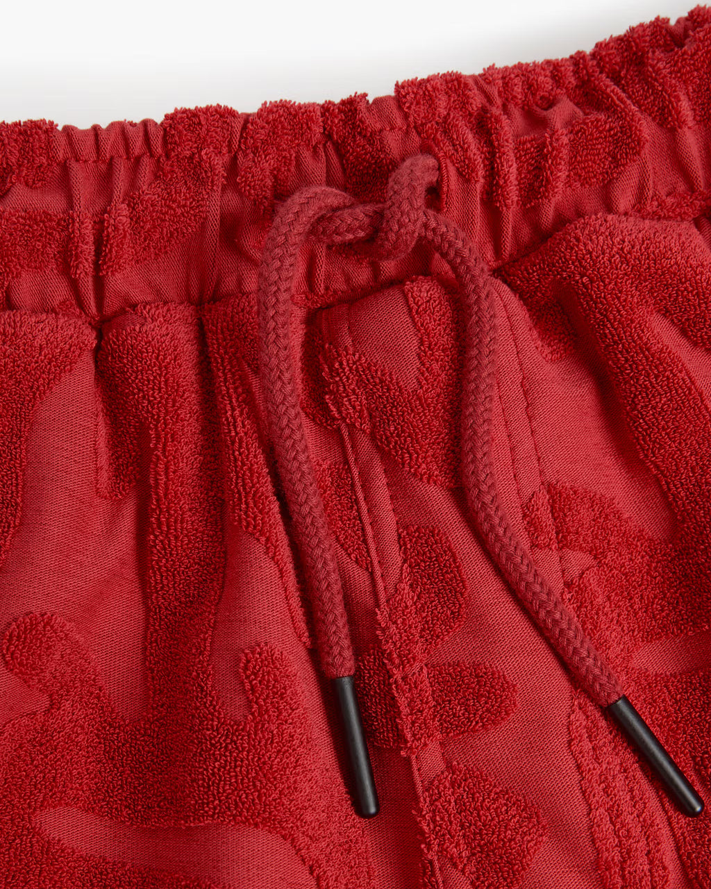 Porto Shorts in Loefy