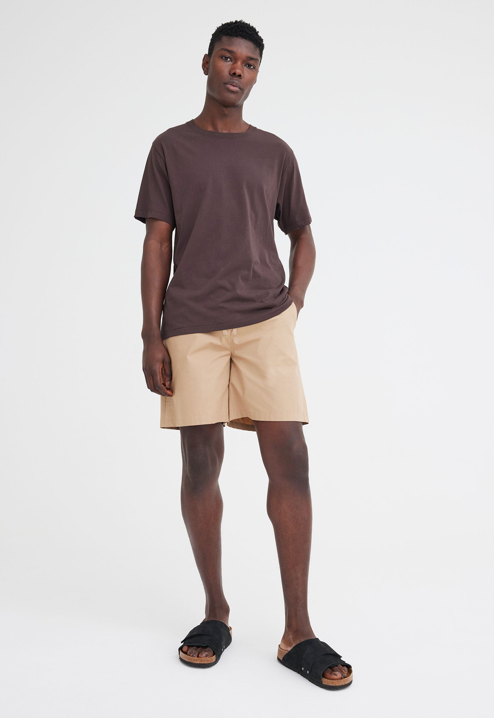 Sweeney Cotton Short in Biscuit Neutral