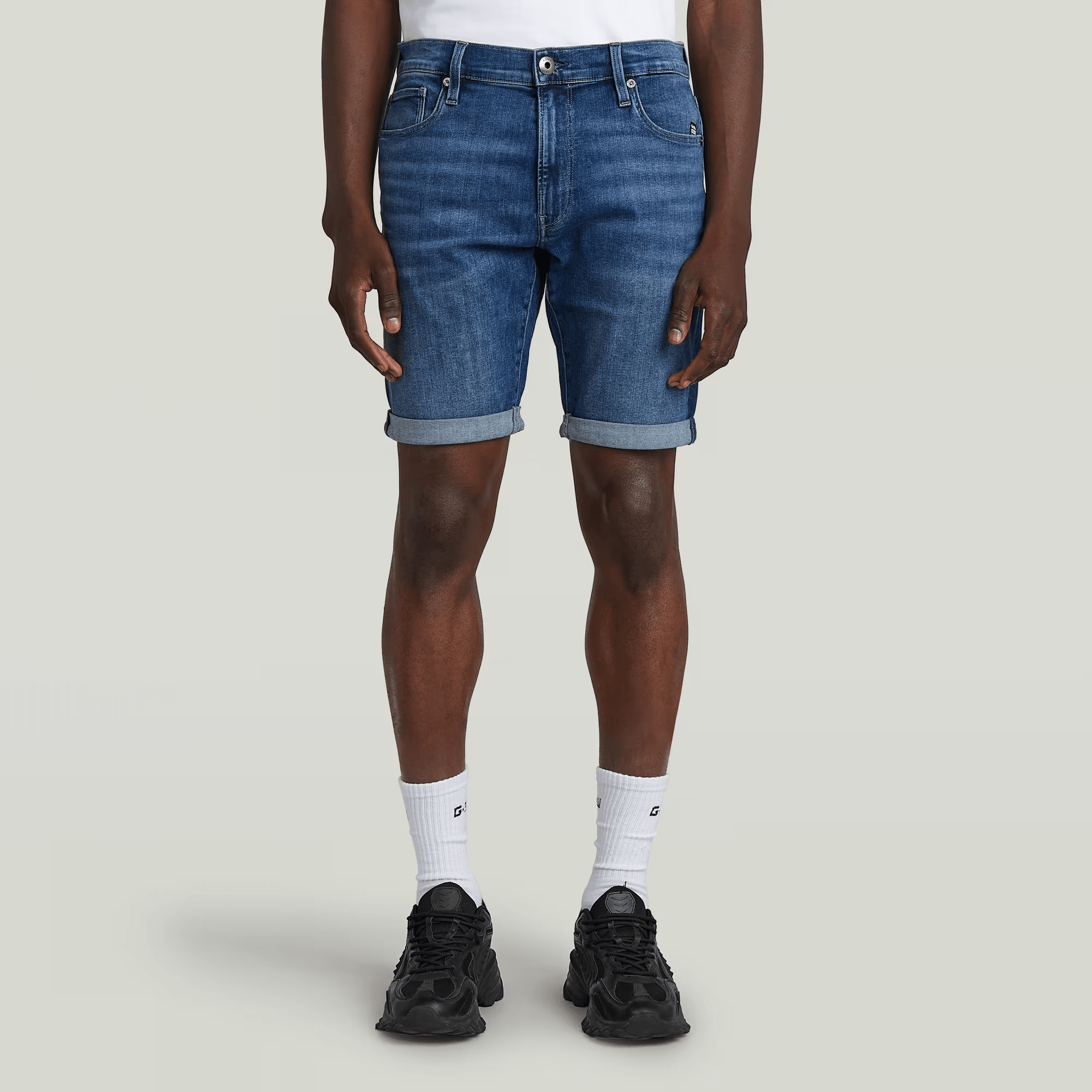 3301 Slim Denim Shorts in Medium Aged