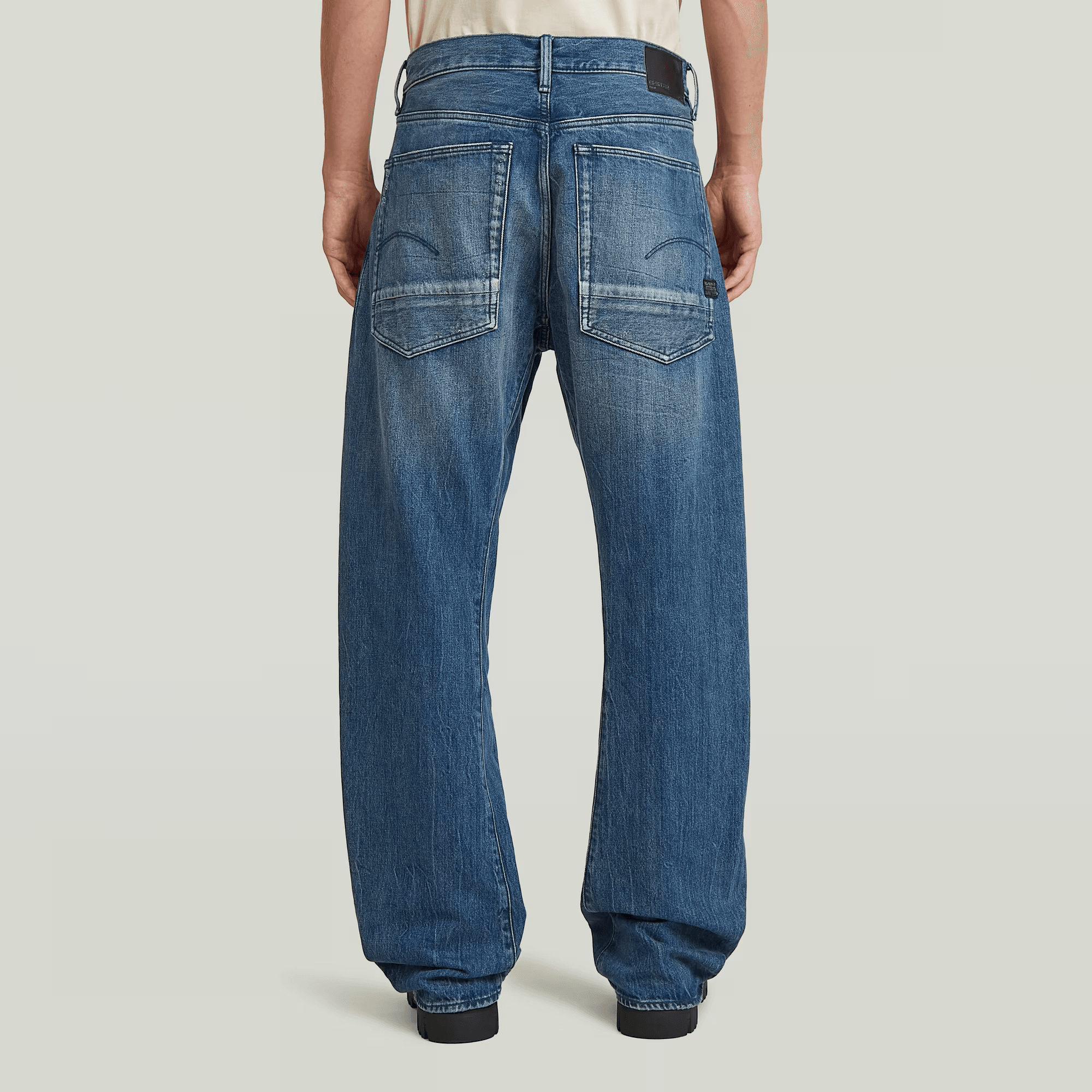 Bend Loose Jeans in Antique Faded Marble Zircon - Milu James St