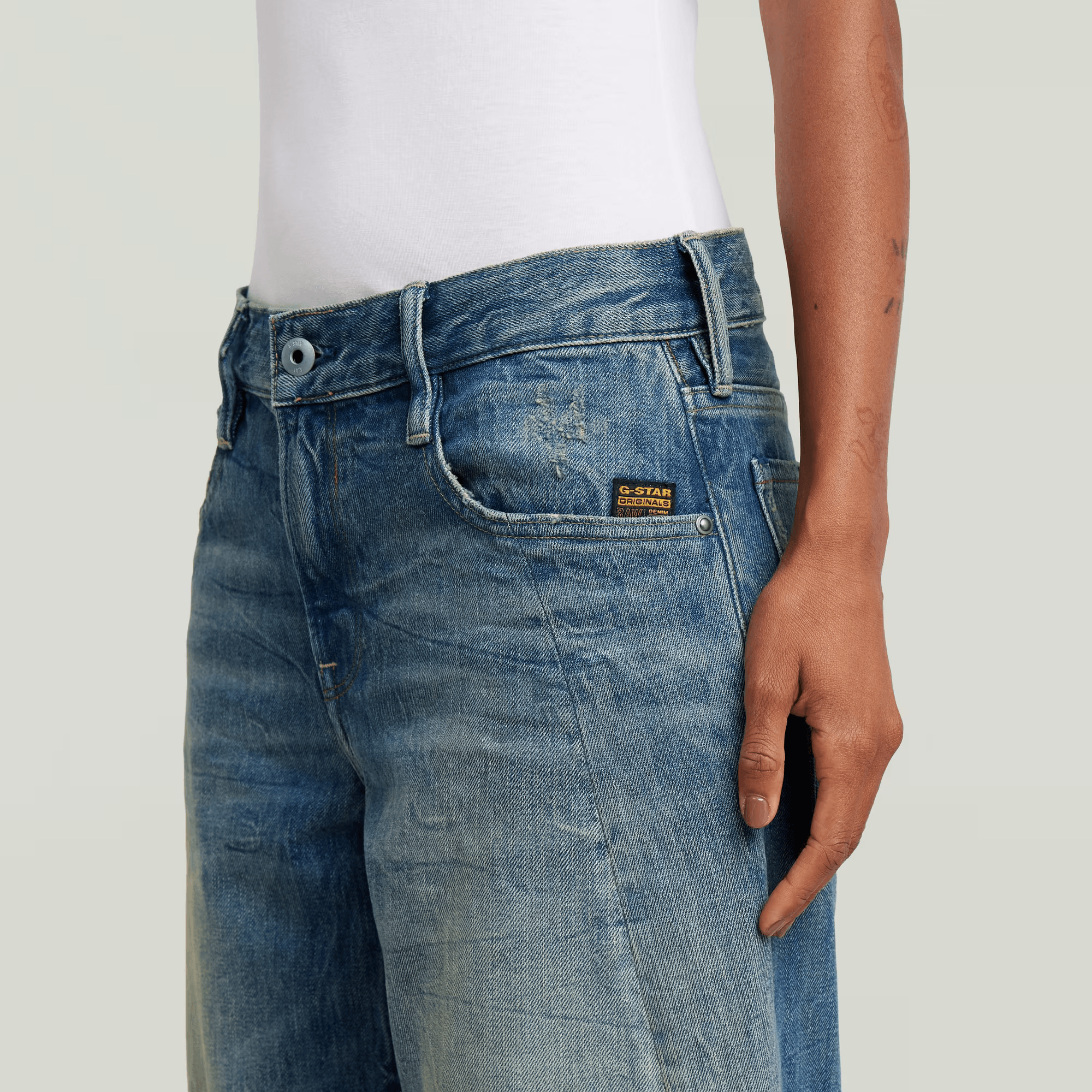 Contor Barrel Loose Jeans in Antique Faded Marble Zircon - Milu James St