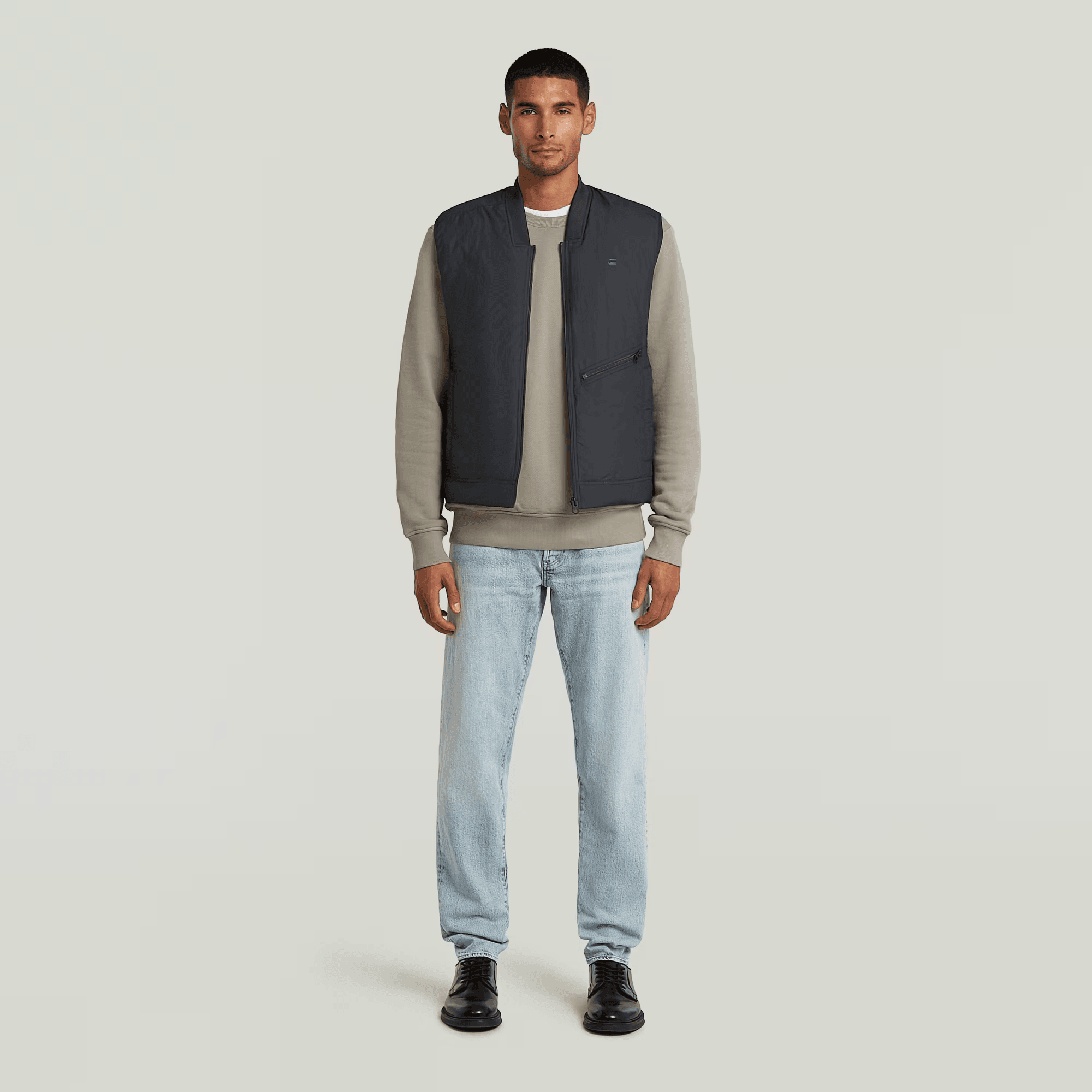 Lightweight Vest in Dark Black