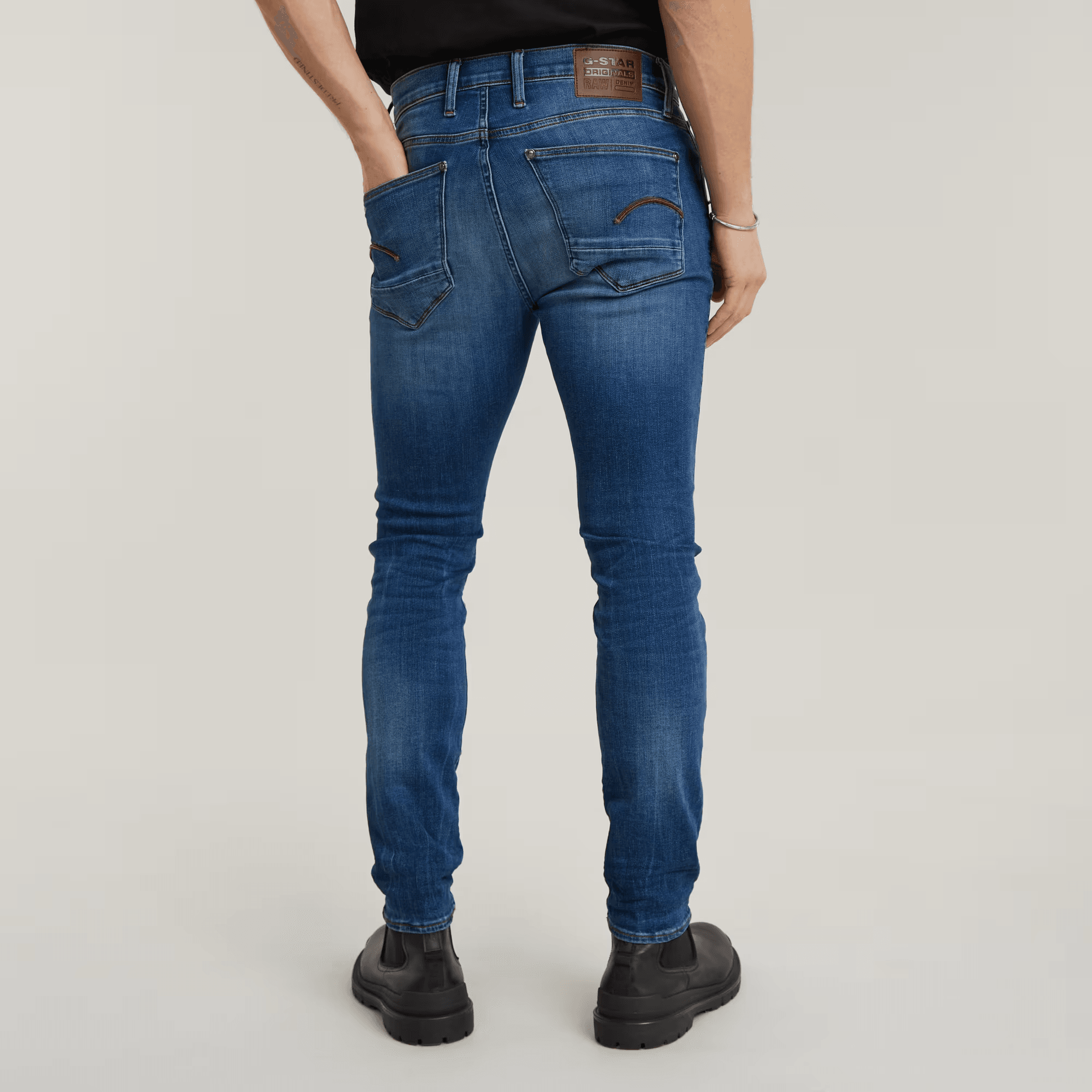 Revend Skinny Jeans in Medium Indigo Aged