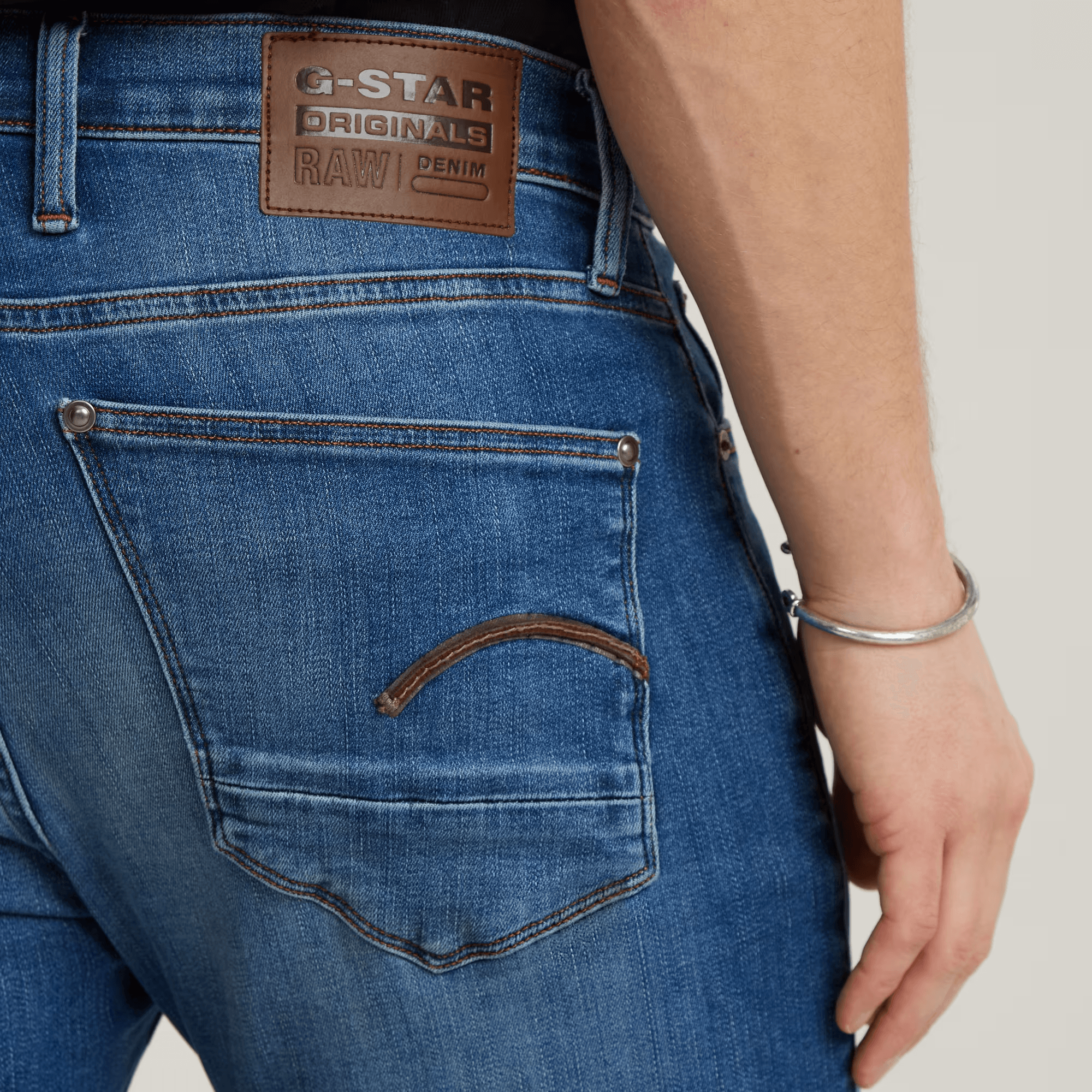 Revend Skinny Jeans in Medium Indigo Aged