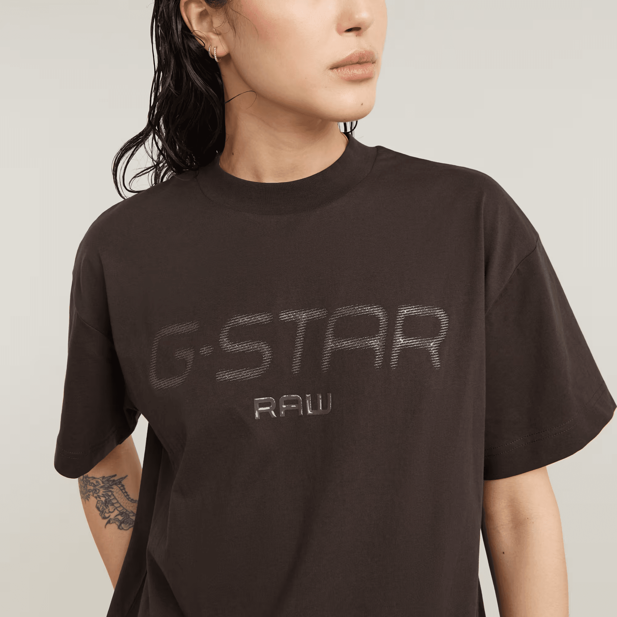 Shiny Print Loose Top in Chocolate Plum