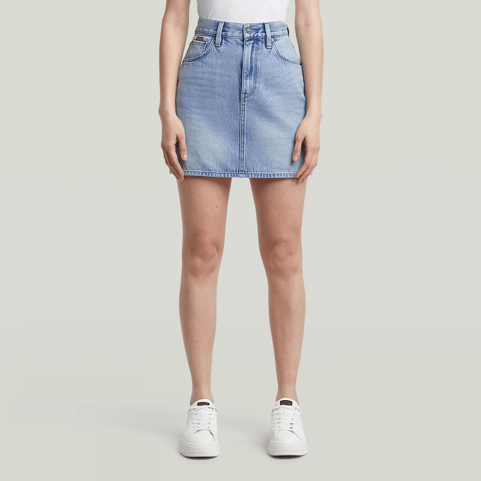 Viktoria Short Skirt Clean Edge in Sun Faded Blue Cape