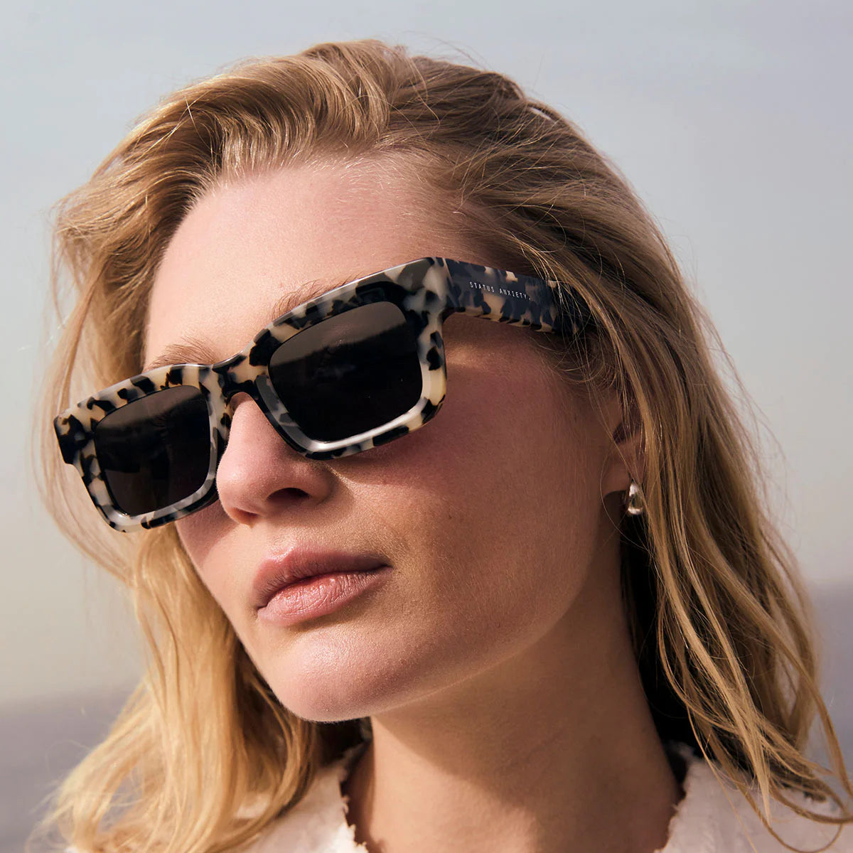 Disorient Sunglasses in White Tort