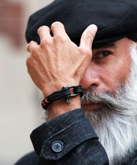 Gorgeous George XXX (Black Black) - Milu James St