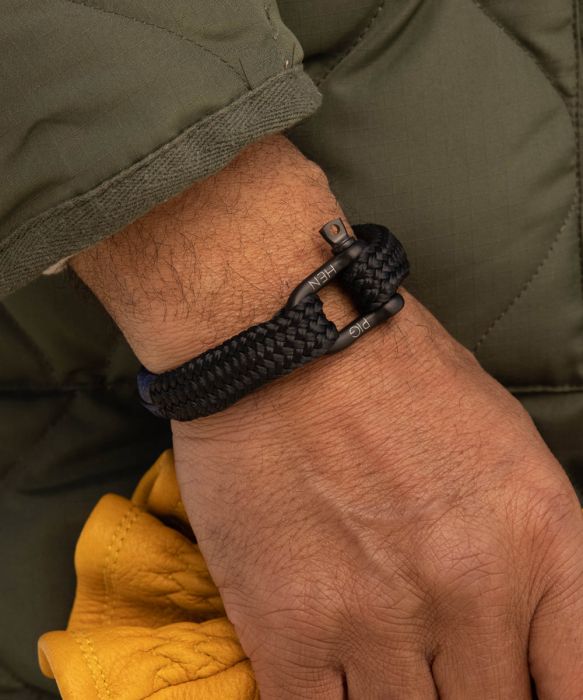 Gorgeous George (Black | Black)