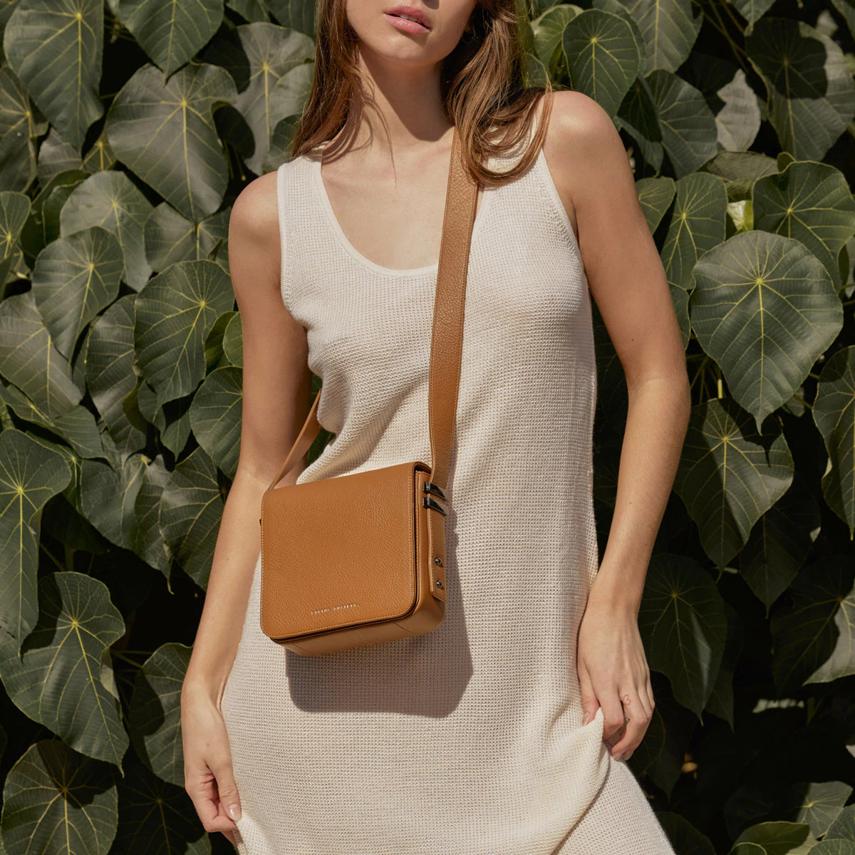Want To Believe Leather Bag in Tan