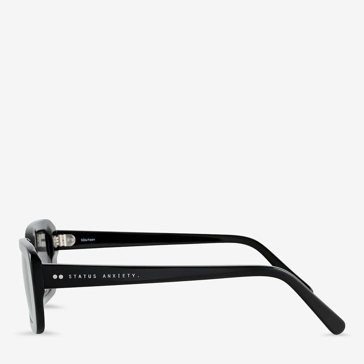 Solitary Sunglasses in Black