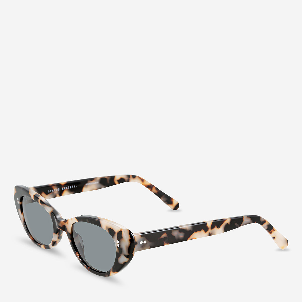 Wonderment Sunglasses in White Tort