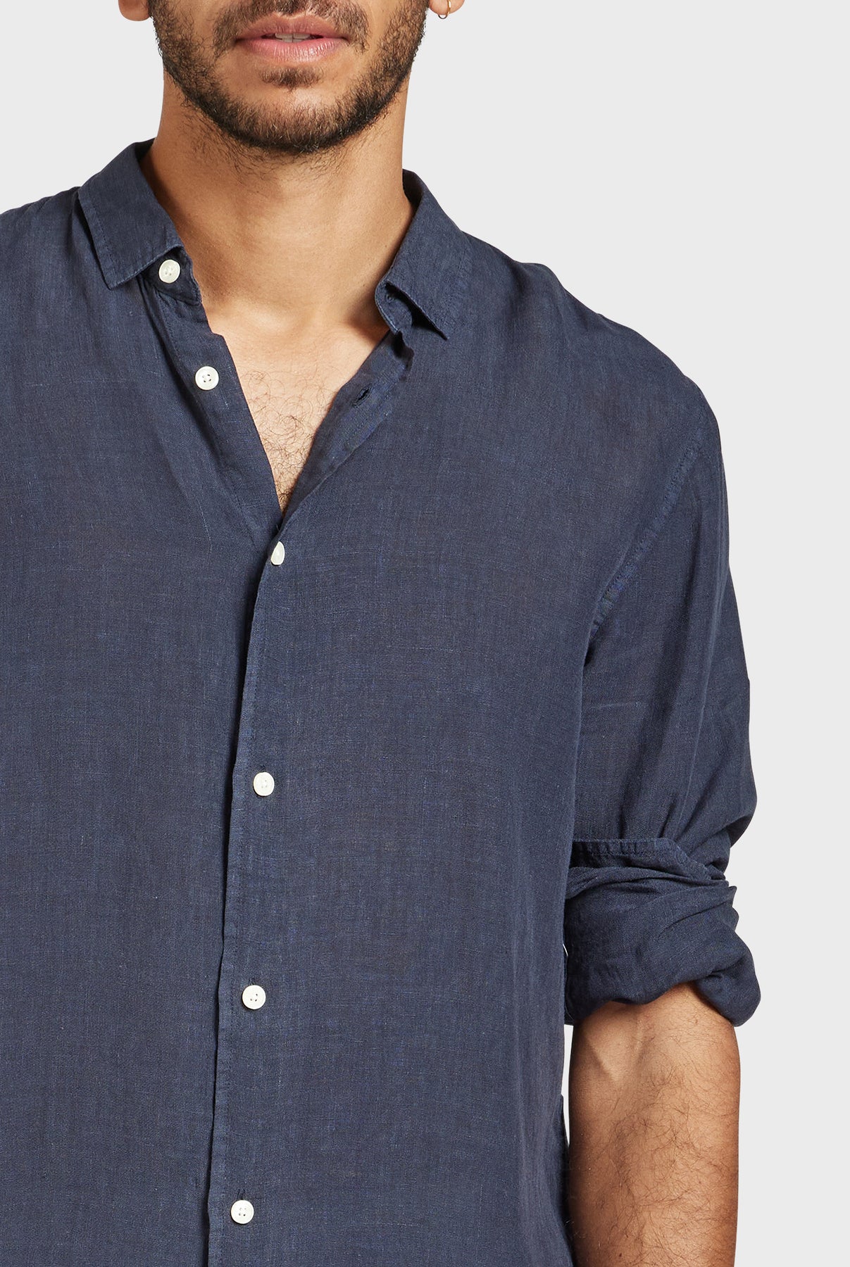 Mick Linen Shirt in Navy