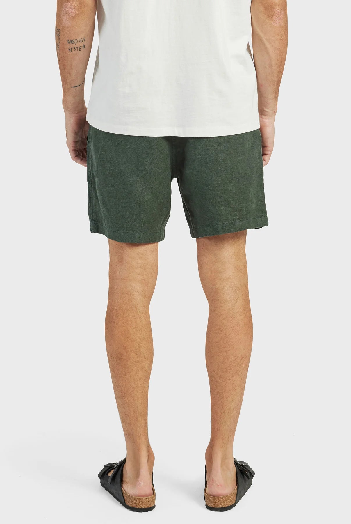 Riviera Linen Short in Sherwood Green