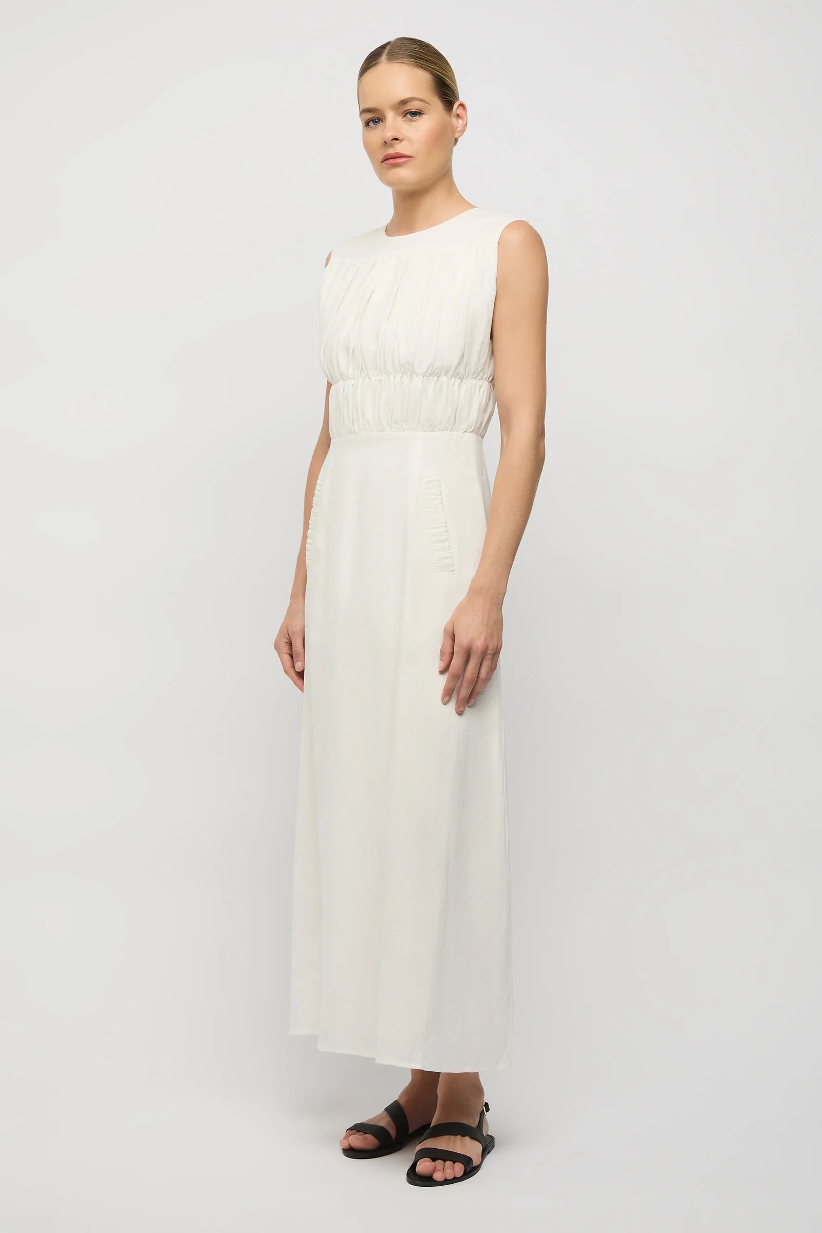 Lilibert Linen Dress in White