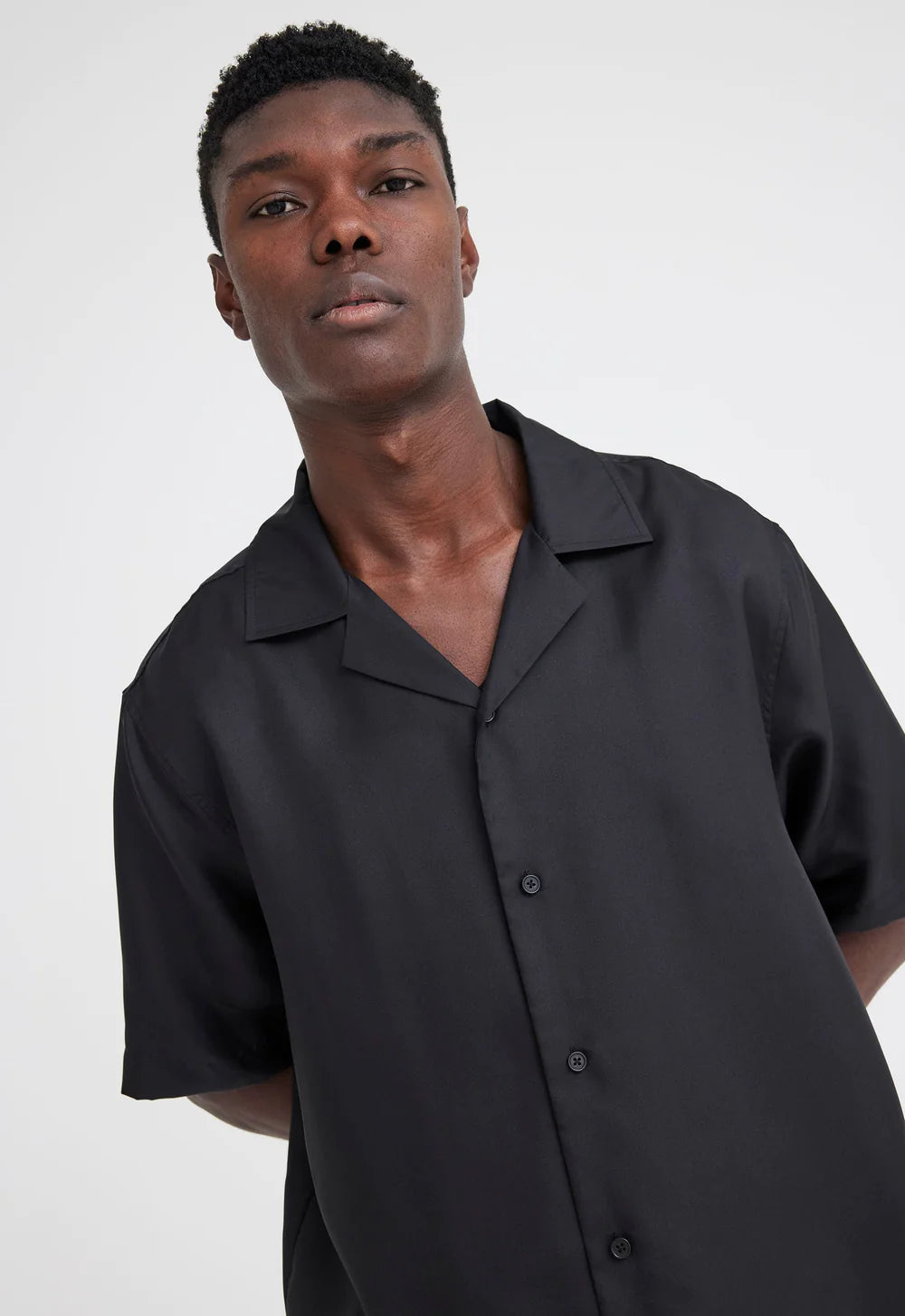 Kobe Silk Shirt in Black
