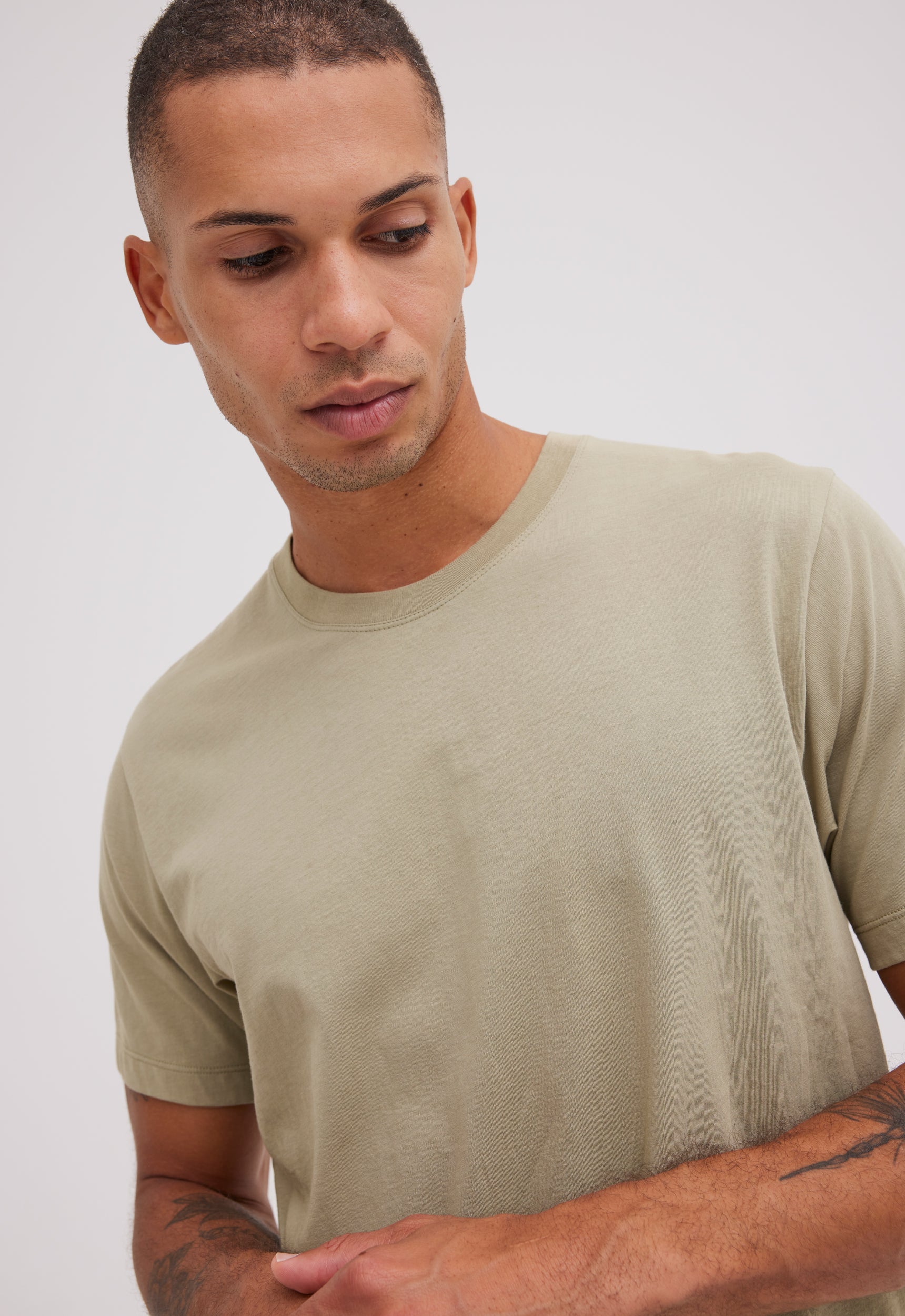 Sans Cotton Tee in Soft Pine Needle Green