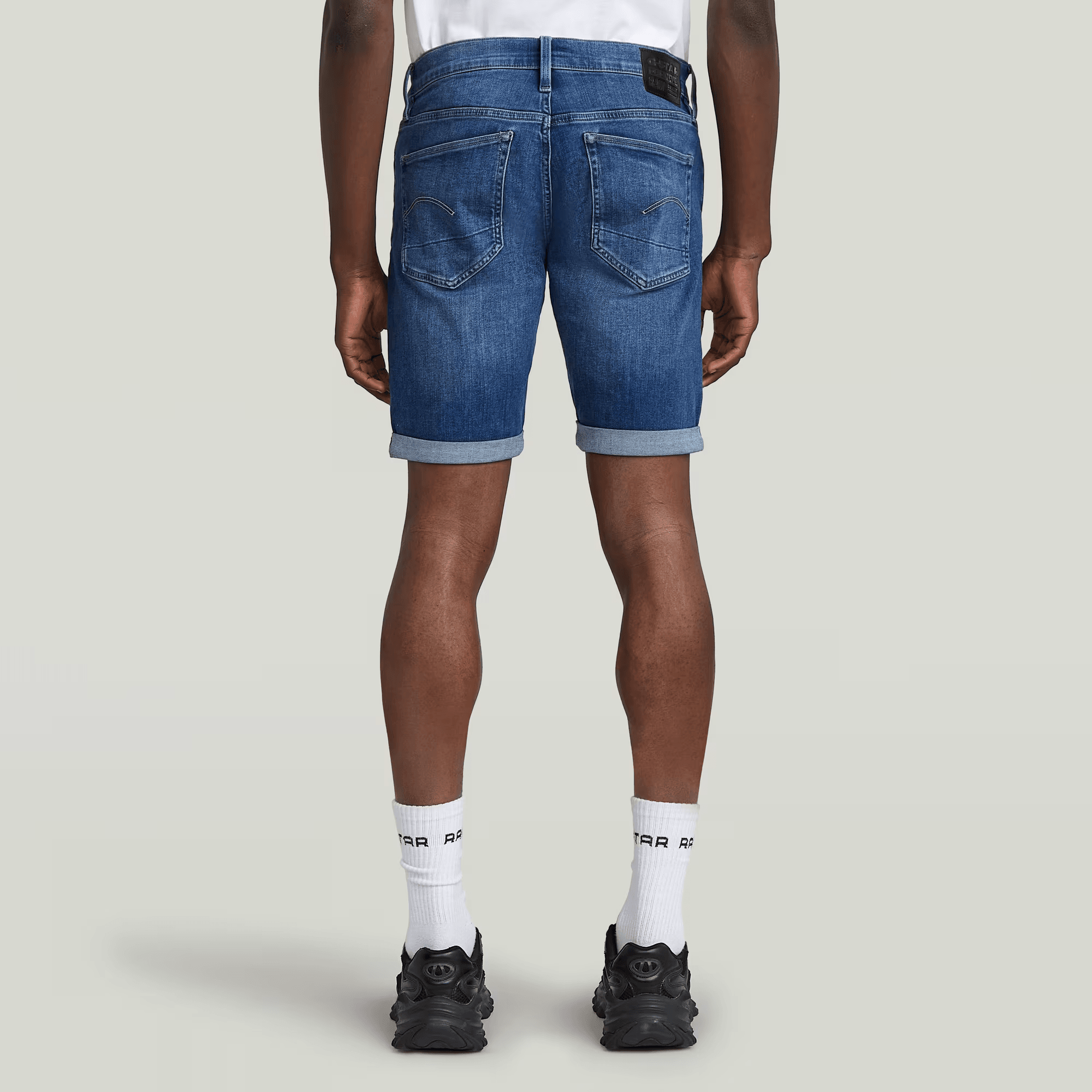 3301 Slim Denim Shorts in Medium Aged