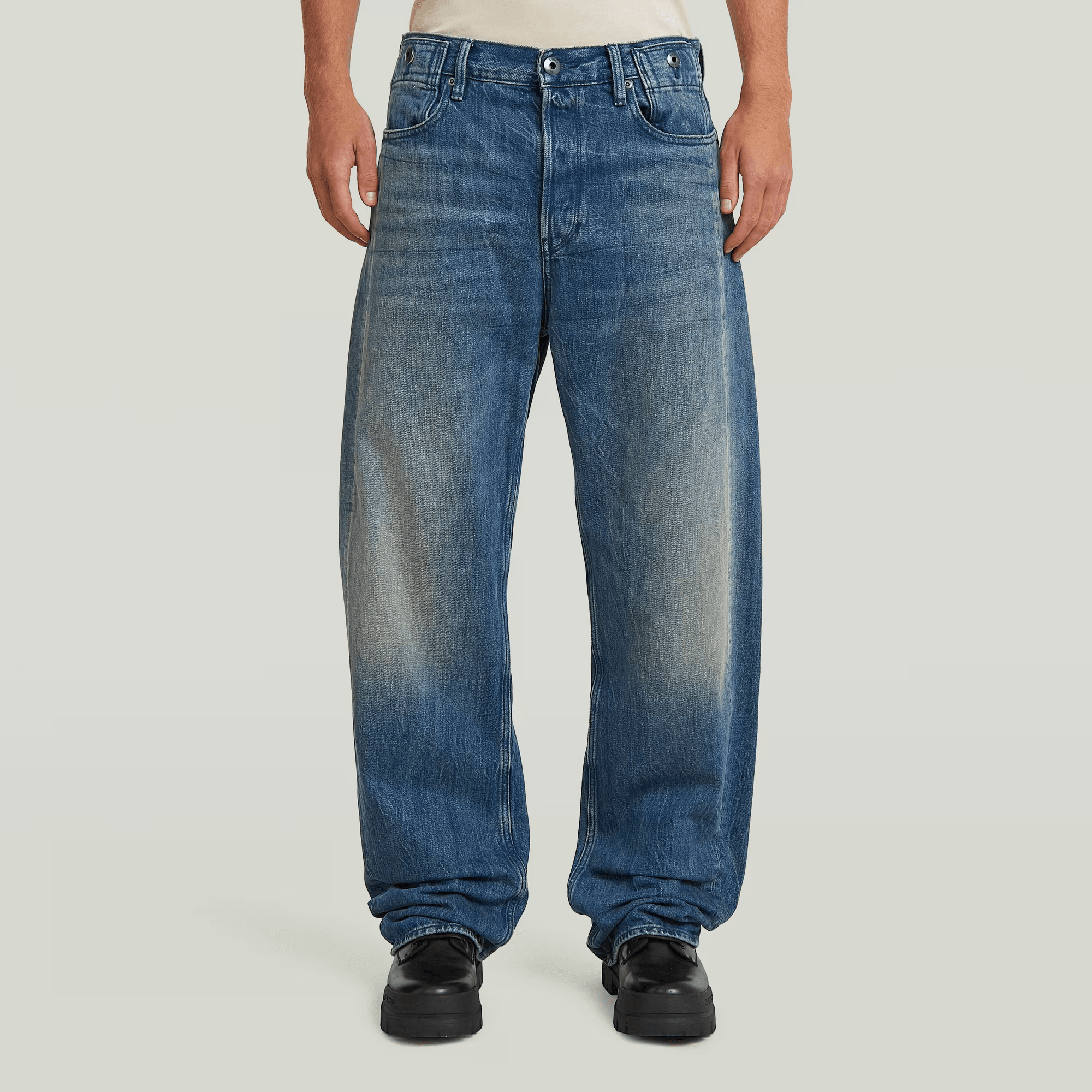Bend Loose Jeans in Antique Faded Marble Zircon - Milu James St