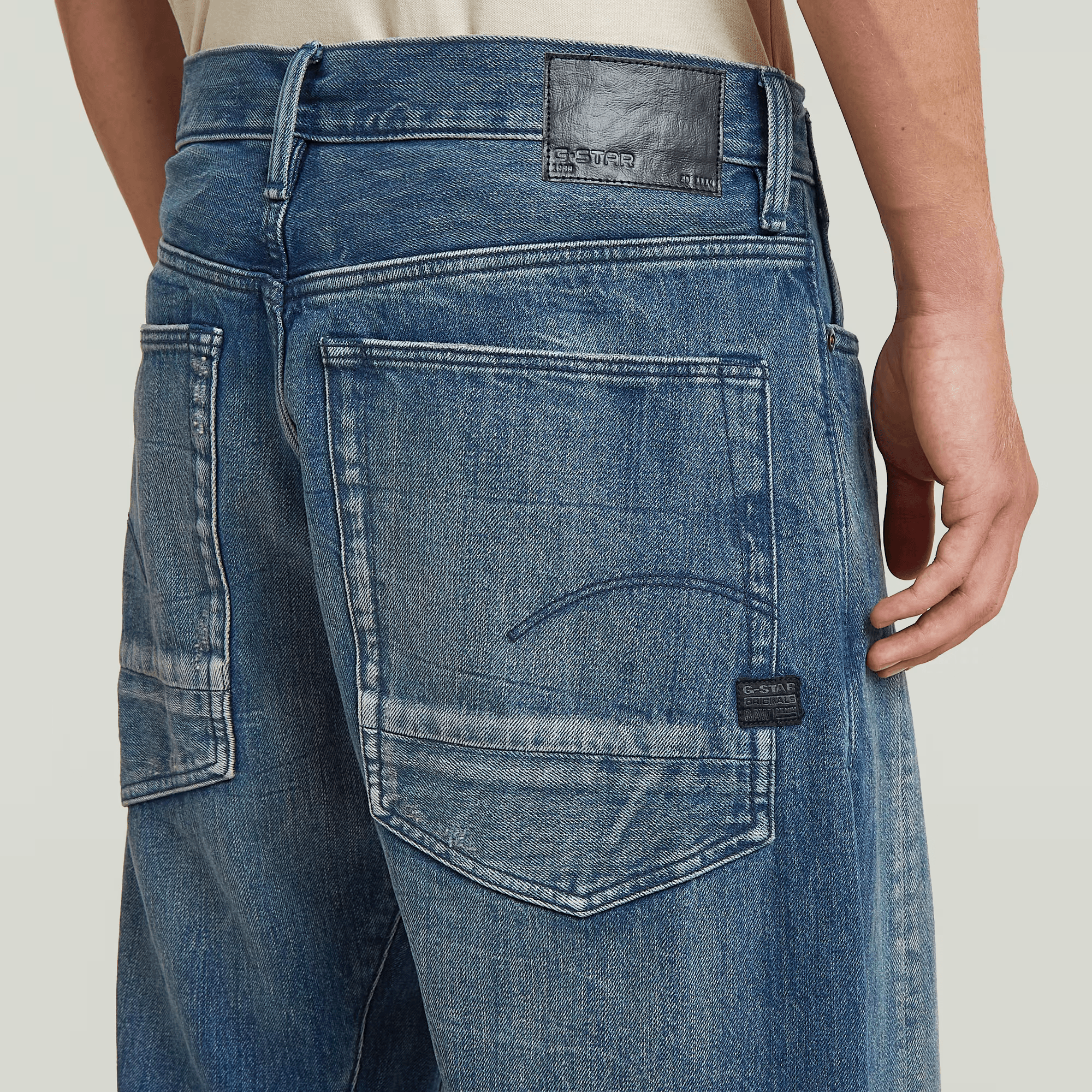 Bend Loose Jeans in Antique Faded Marble Zircon - Milu James St