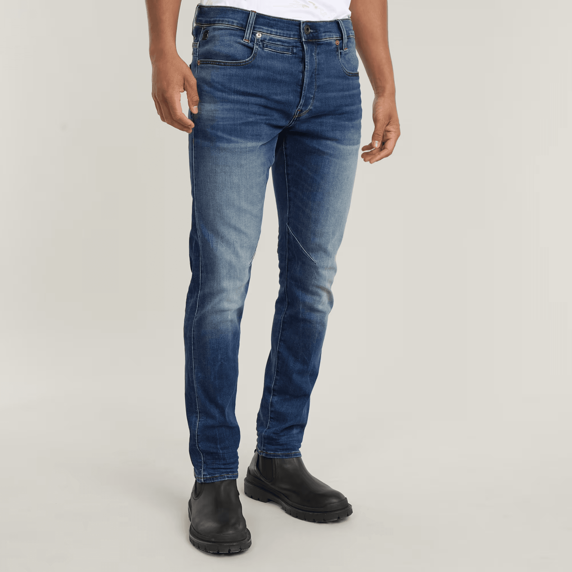 D-Staq 5-Pocket Slim Jeans in Medium Indigo Aged