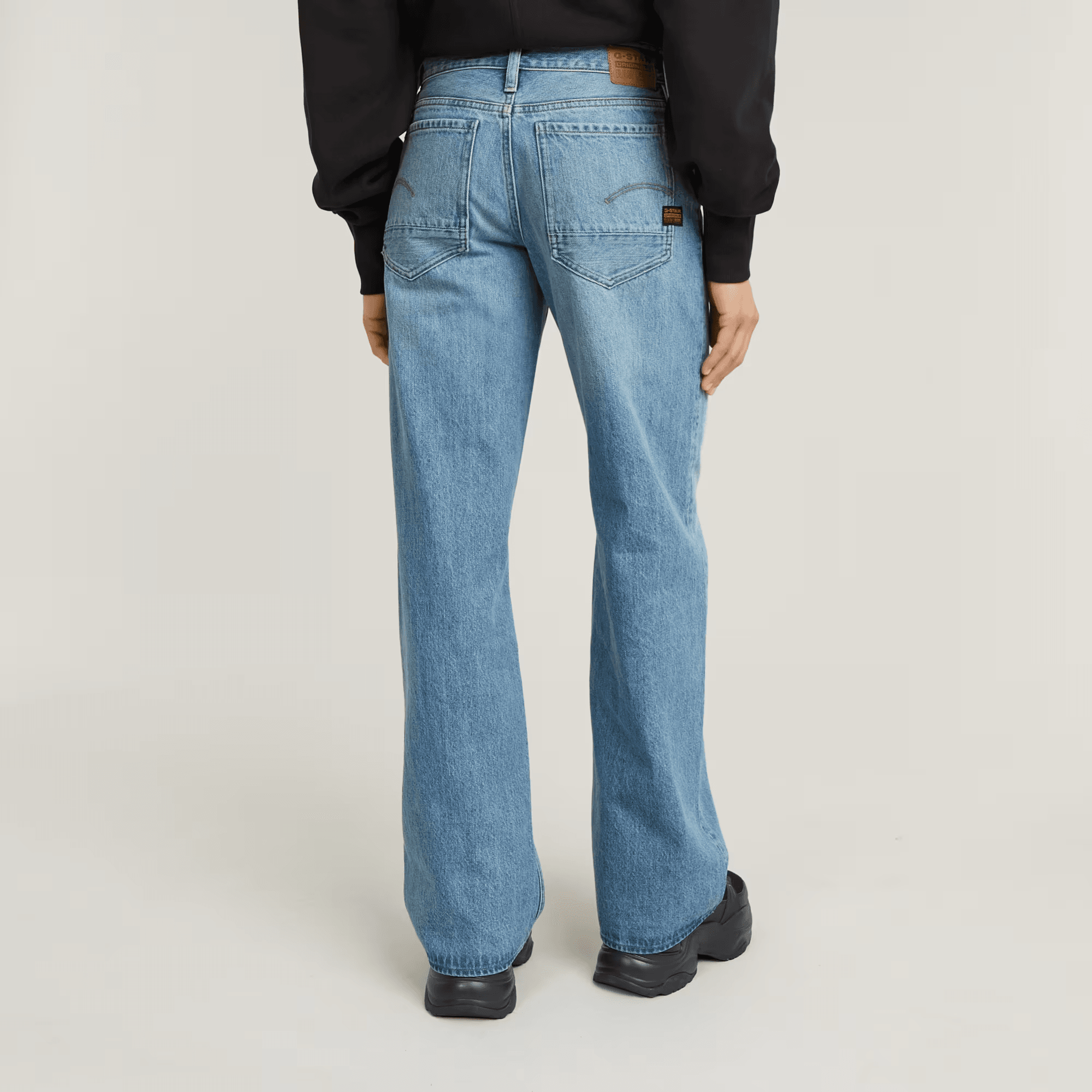 Judee Low Waist Loose Jeans in Faded Brilliant Blue