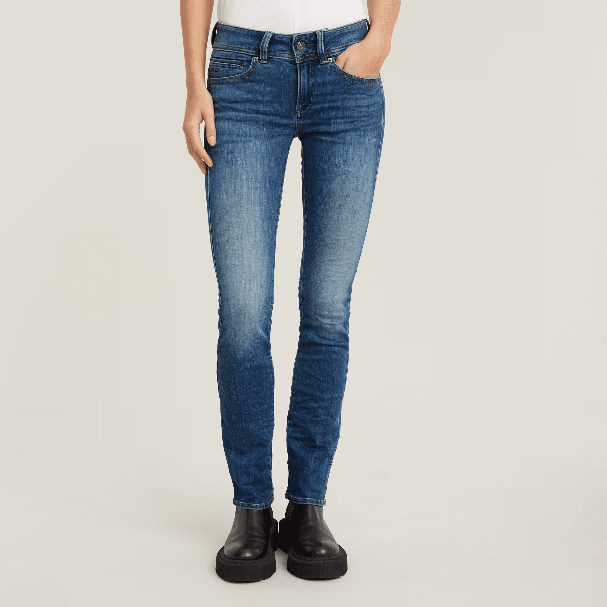 Midge Straight Jeans in Medium Indigo Aged