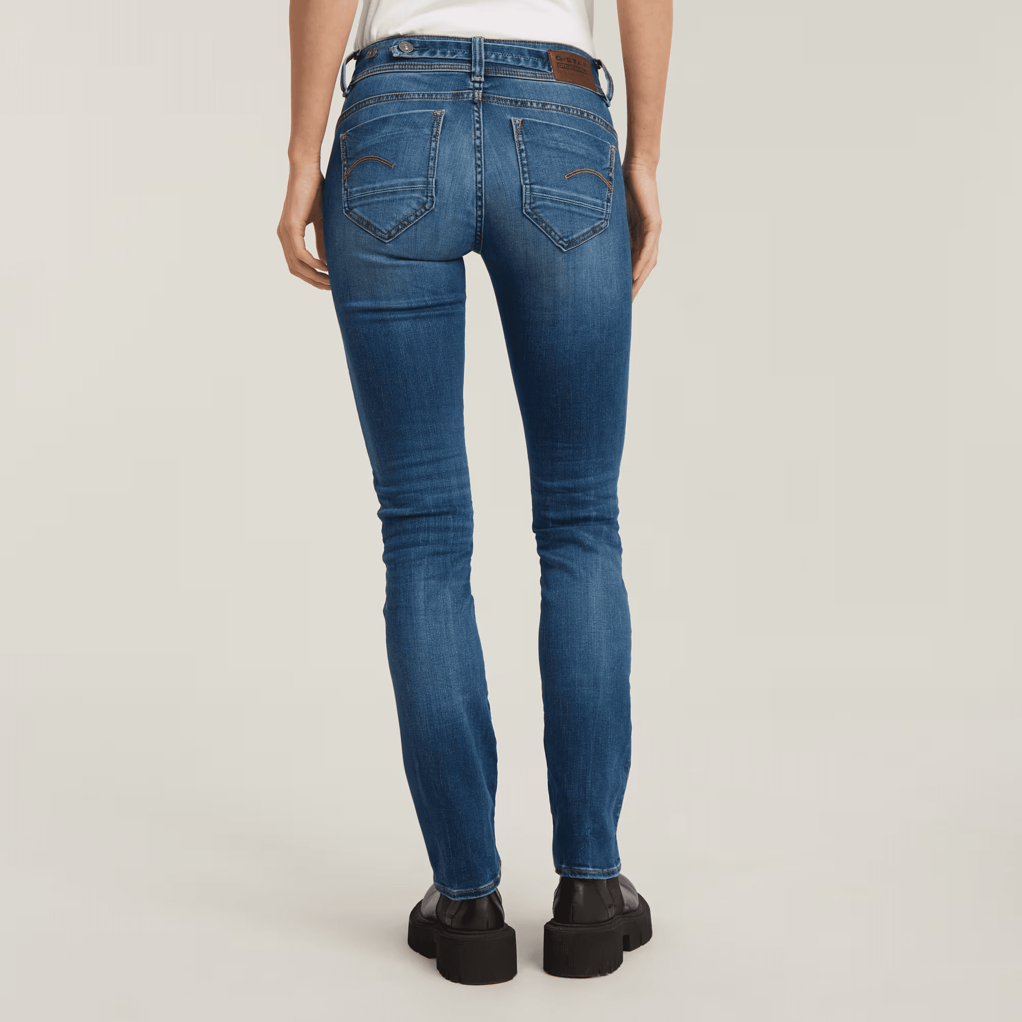 Midge Straight Jeans in Medium Indigo Aged