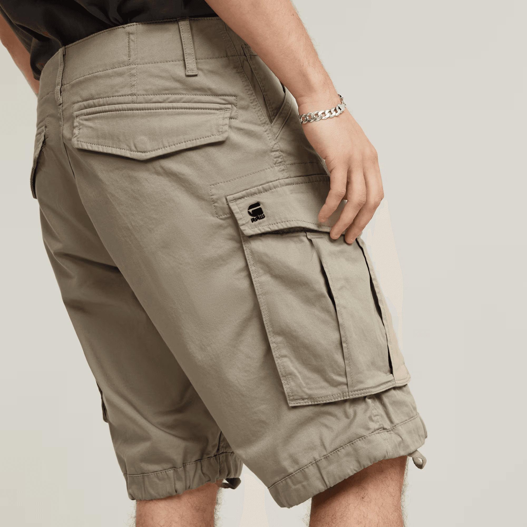 Rovic Zip Relaxed Shorts in Dune