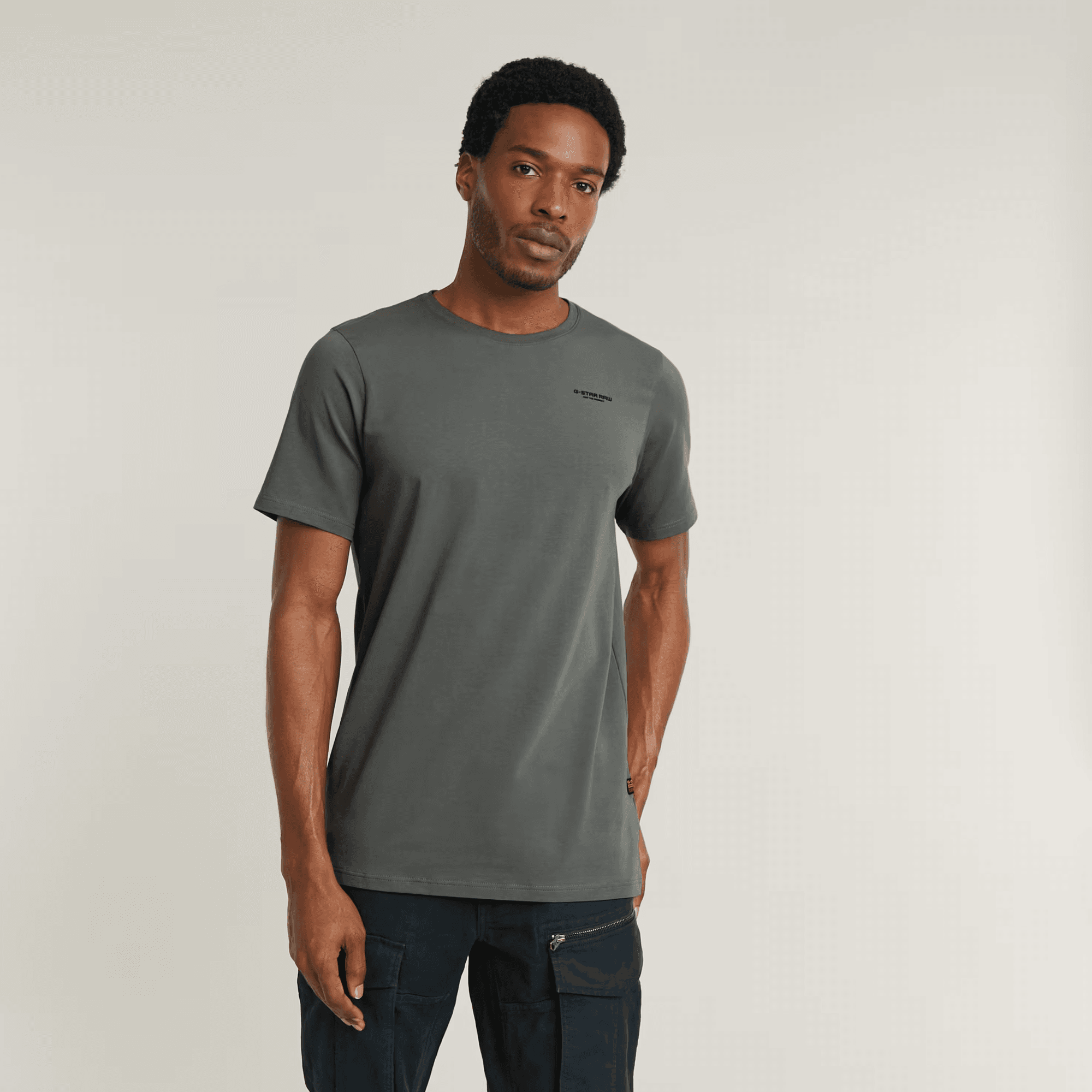 Slim Base T-Shirt in Gs Grey