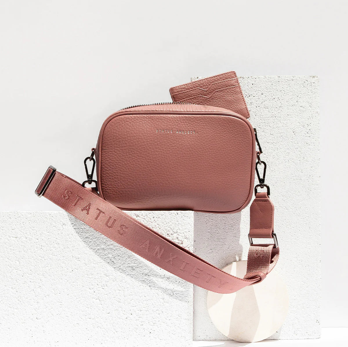 Plunder Leather Bag with Webbed Strap in Dusty Rose