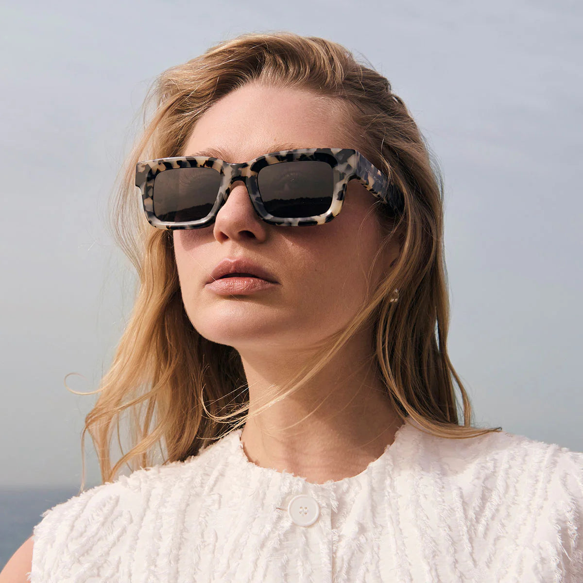 Disorient Sunglasses in White Tort