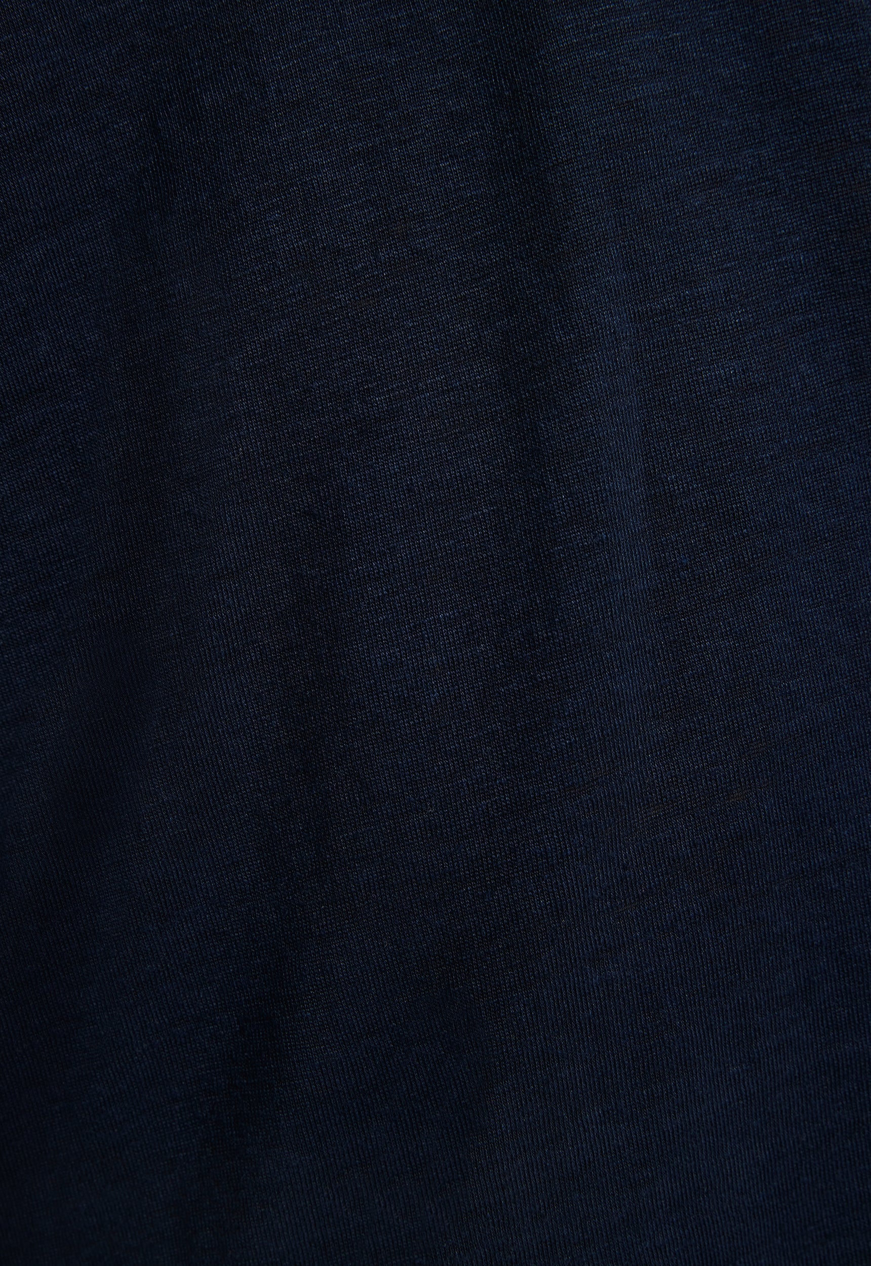 Line Tee in Darkest Navy